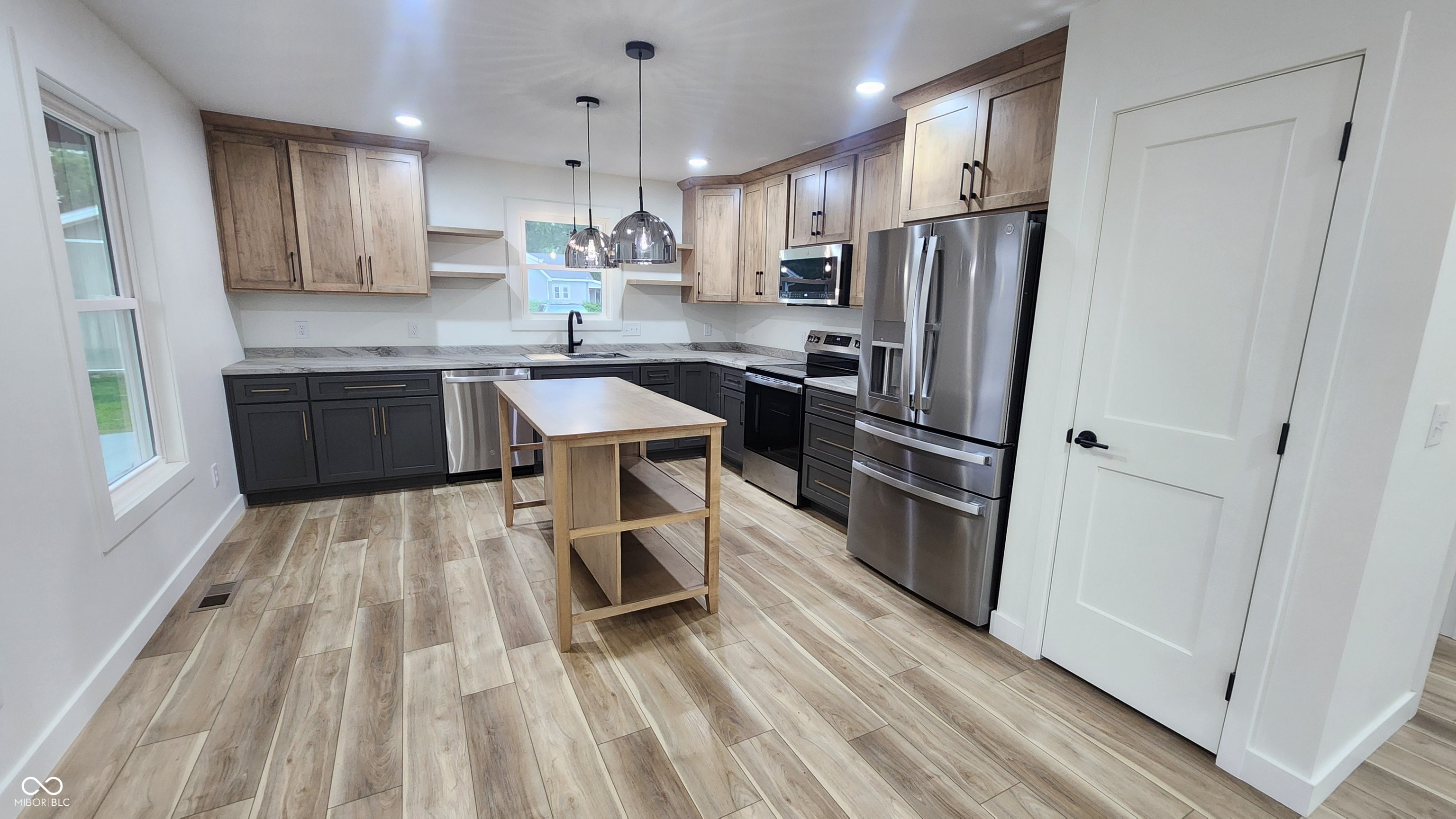 203 E Walnut Street
