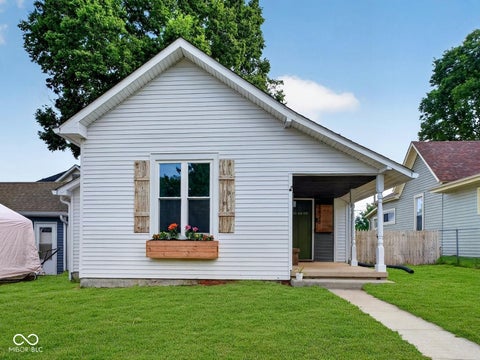 Photo of 1428 Harrison Street, Noblesville, IN 46060 (MLS # 22117113)