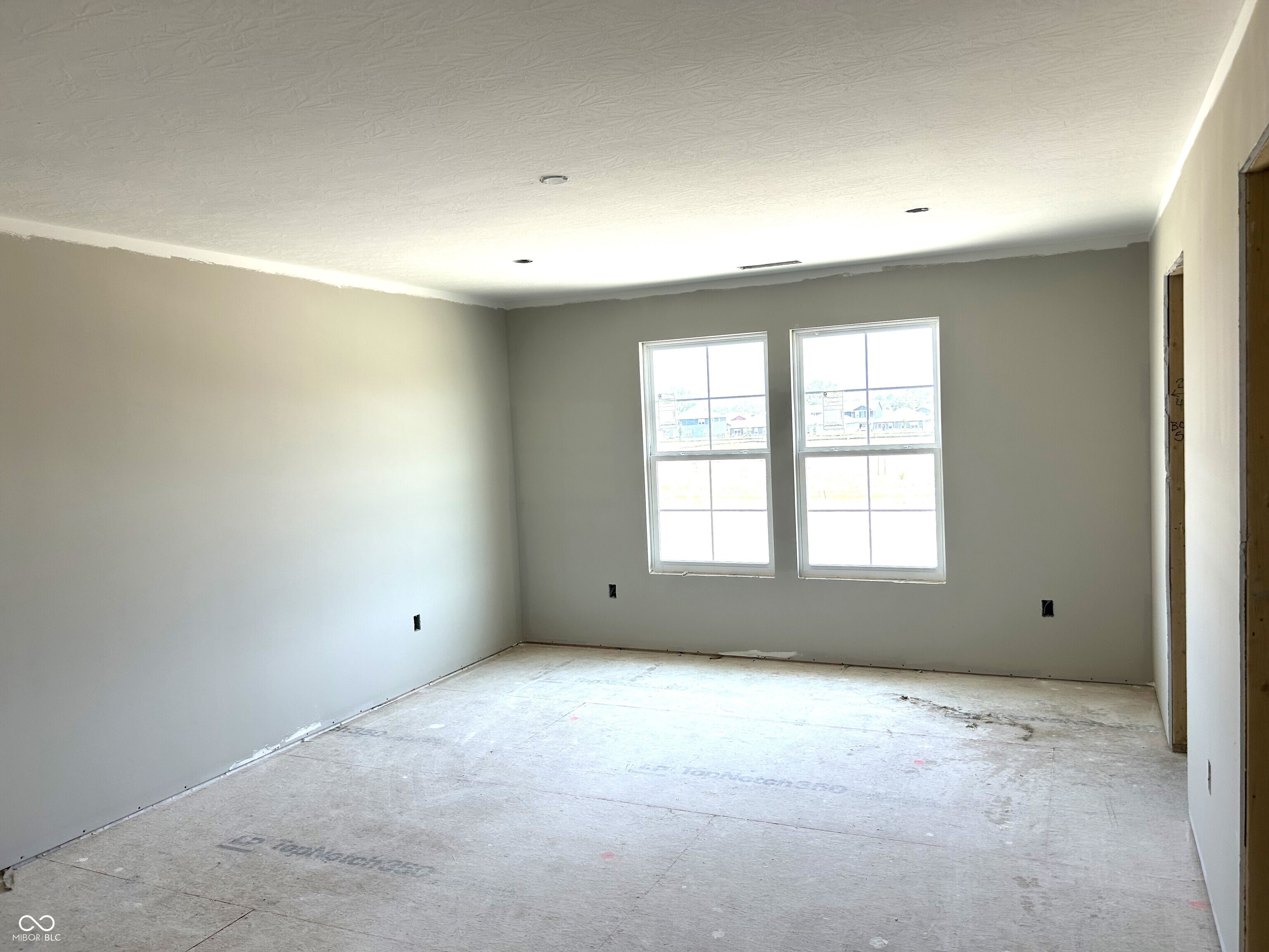 792 Oakleaf Drive