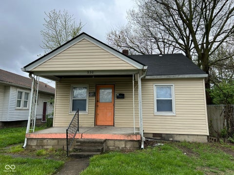 Photo of 930 N Kealing Avenue, Indianapolis, IN 46201 (MLS # 22102890)