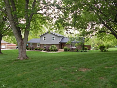 Photo of 854 E Moro Lane, Danville, IN 46122 (MLS # 22100844)