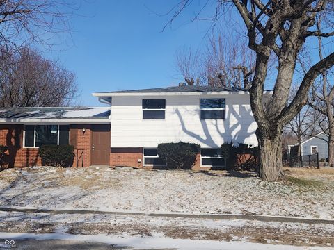 Photo of 8738 Walma Drive, Indianapolis, IN 46219 (MLS # 22079052)