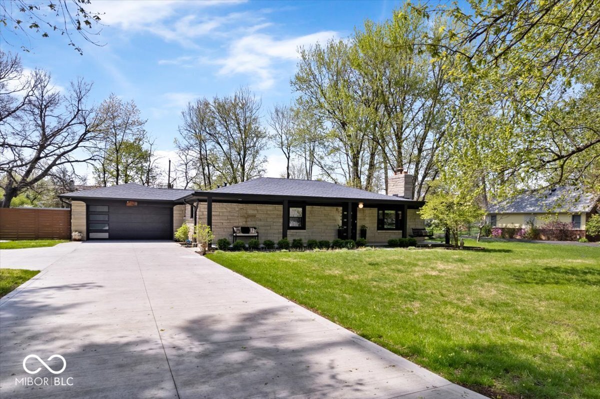 9944 Holaday Drive
