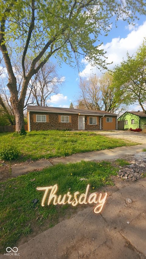 Photo of 8716 E 41st Place, Indianapolis, IN 46226 (MLS # 22095091)