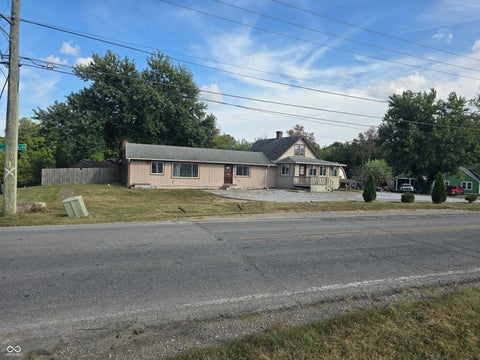 Photo of 4407 Mann Road, Indianapolis, IN 46221 (MLS # 22118594)