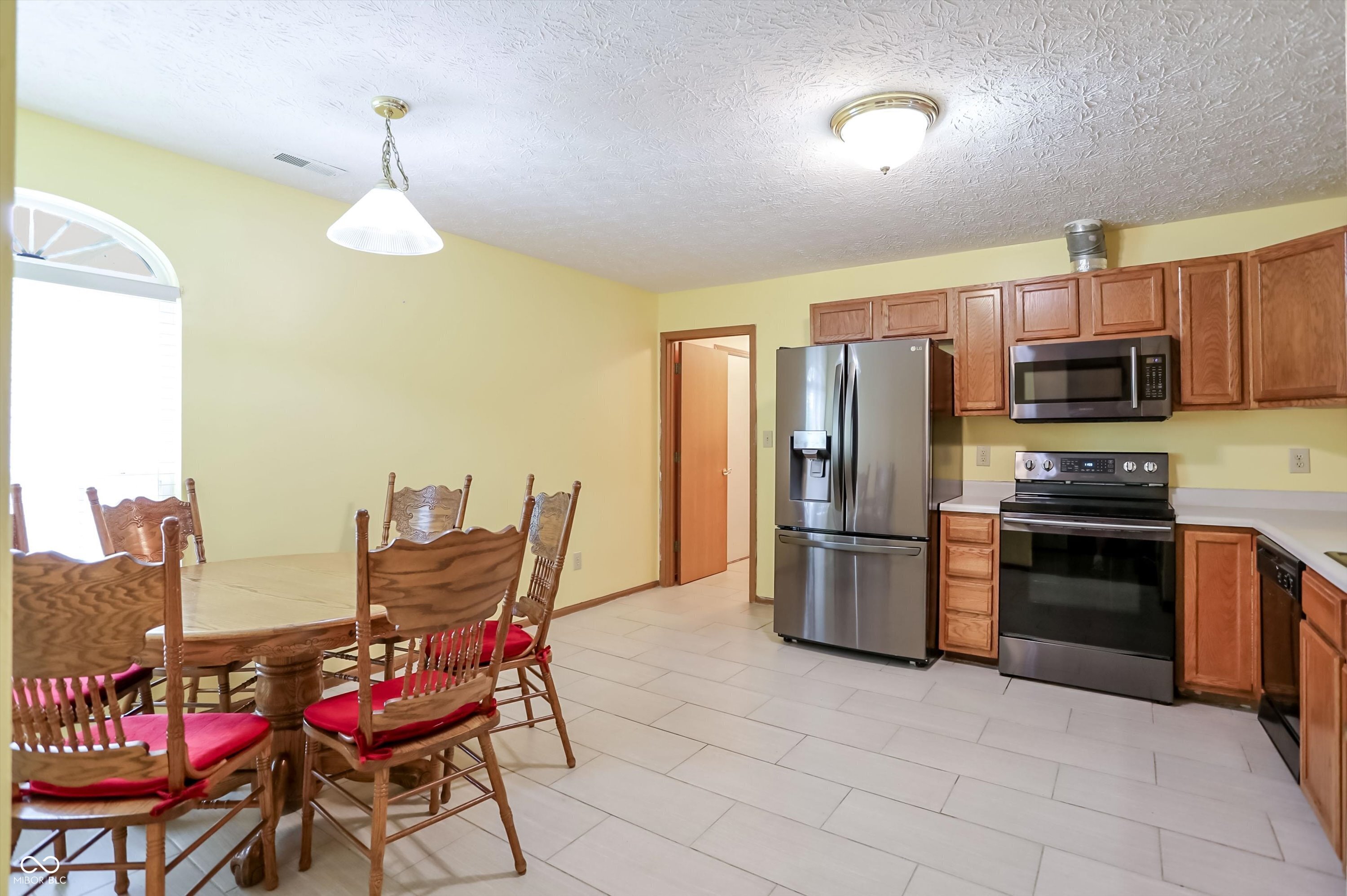 988 Canary Creek Drive