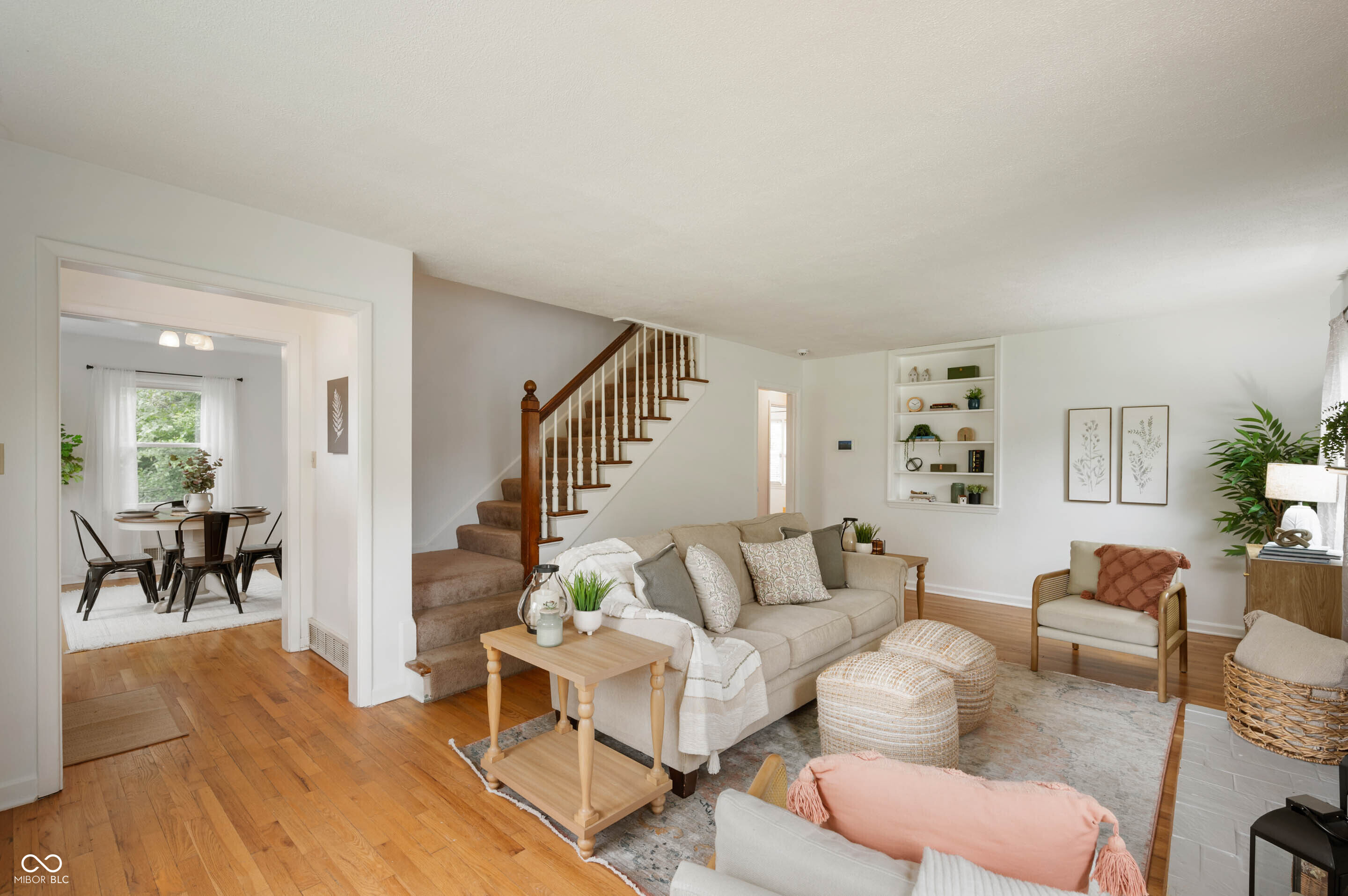 6865 Meadow View Drive