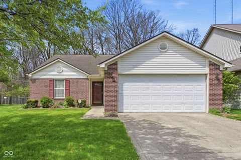 Photo of 7846 Marquis Lane, Indianapolis, IN 46260 (MLS # 22092933)