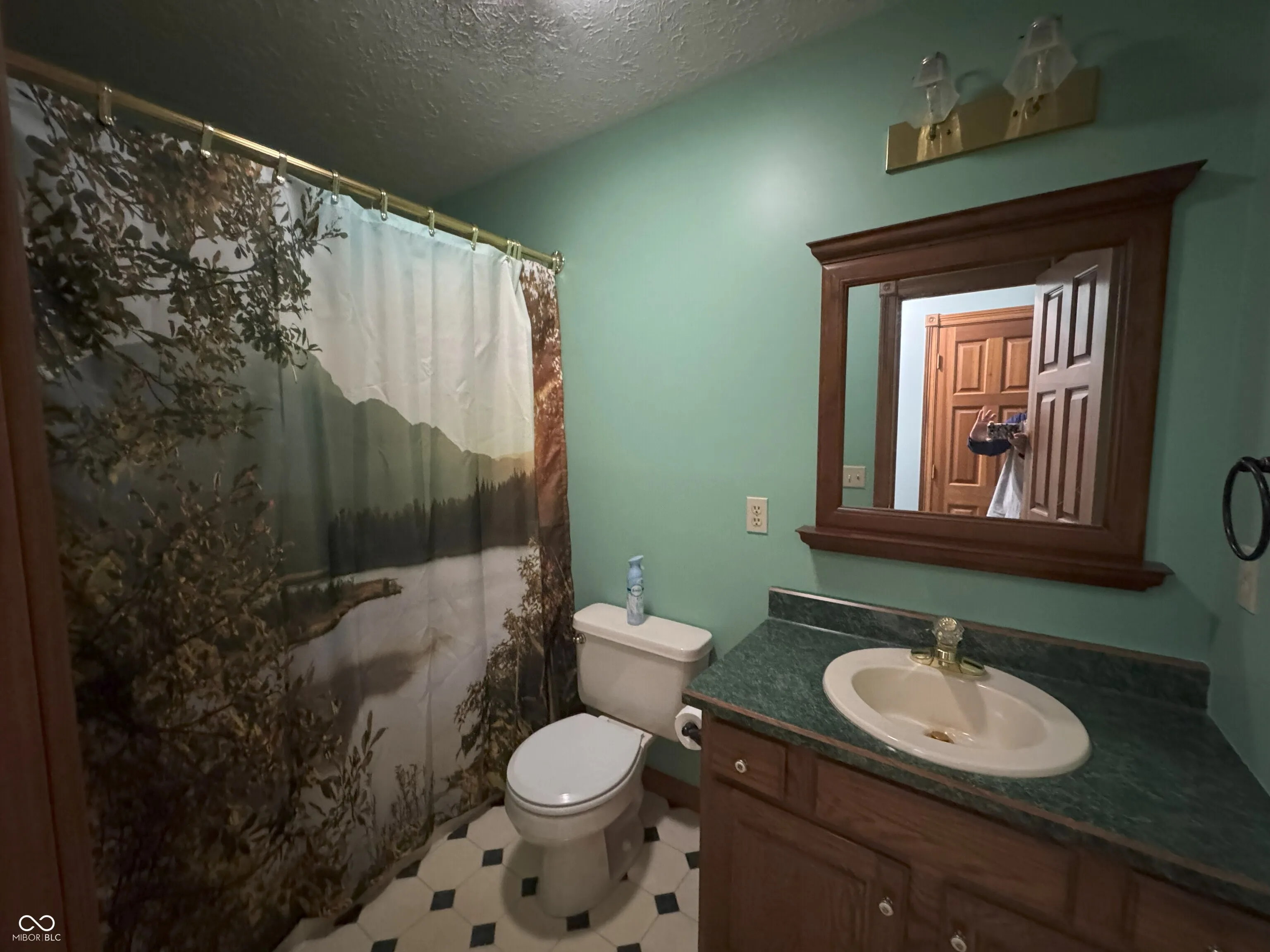 Lebanon, Indiana 46052, United States, 3 Bedrooms Bedrooms, ,3 BathroomsBathrooms,Residential,Pending,207081