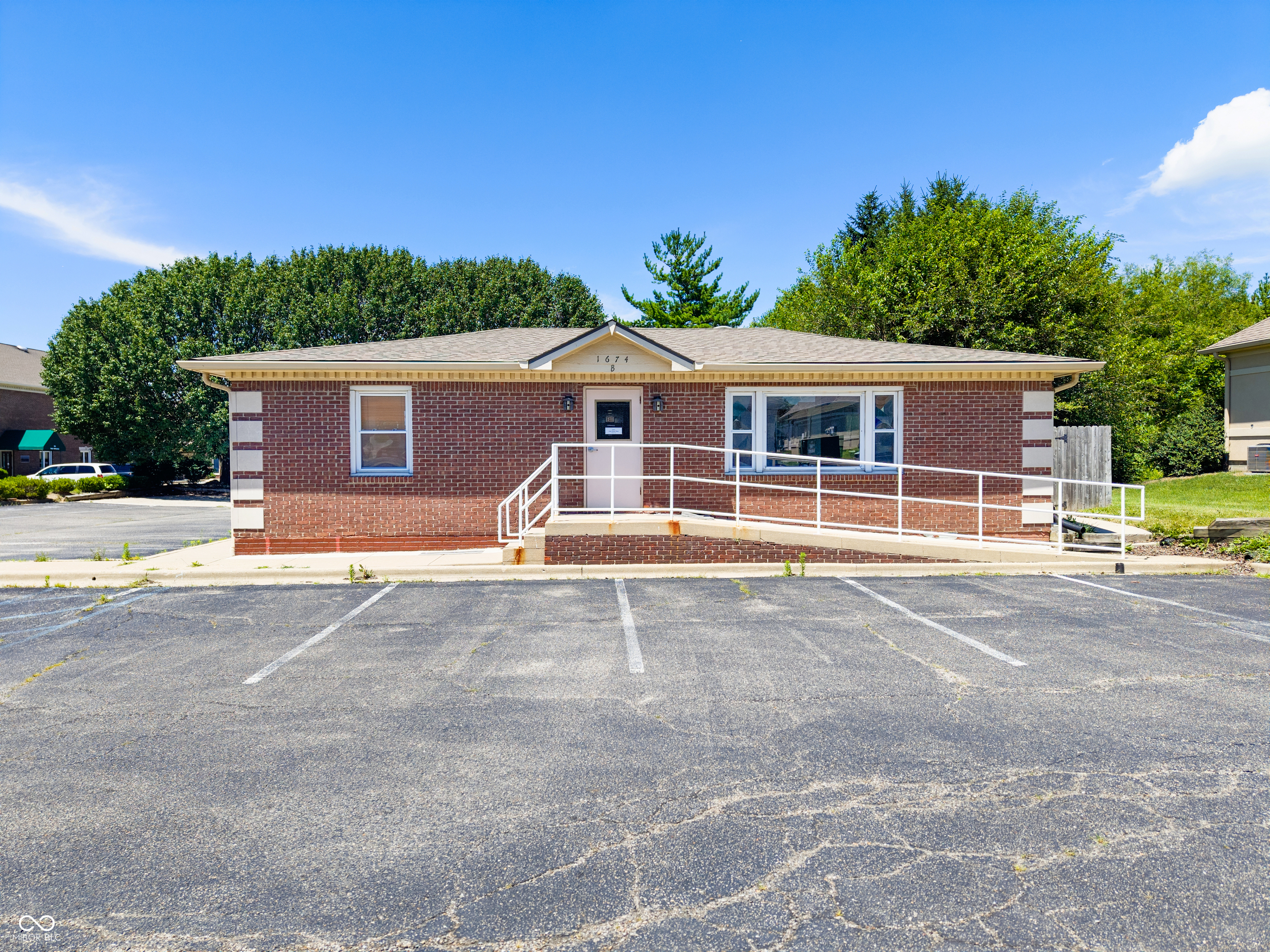 1674 W Smith Valley Road