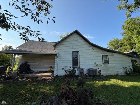 Photo of 140 S Railroad Street, Whiteland, IN 46184 (MLS # 22121976)
