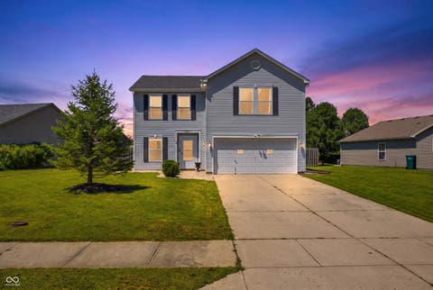 Photo of 640 Streamside Drive, Greenfield, IN 46140 (MLS # 22115828)