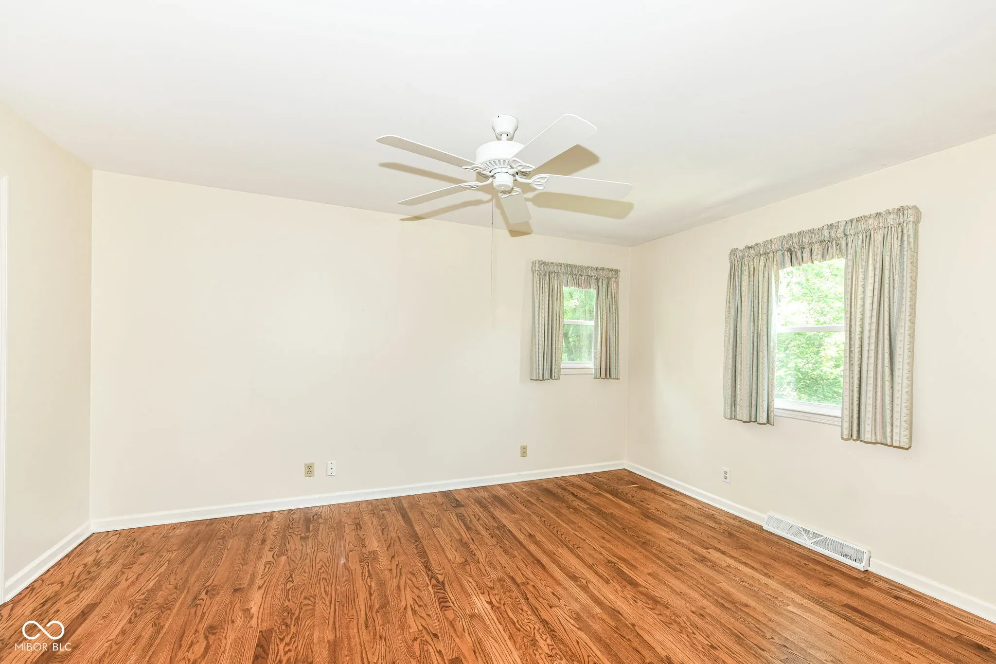 Indianapolis, Indiana 46260, United States, 4 Bedrooms Bedrooms, ,3 BathroomsBathrooms,Residential,Active,178209