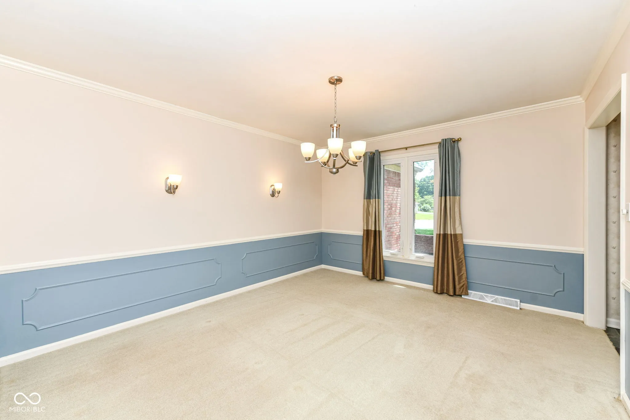 Indianapolis, Indiana 46260, United States, 4 Bedrooms Bedrooms, ,3 BathroomsBathrooms,Residential,Active,178209