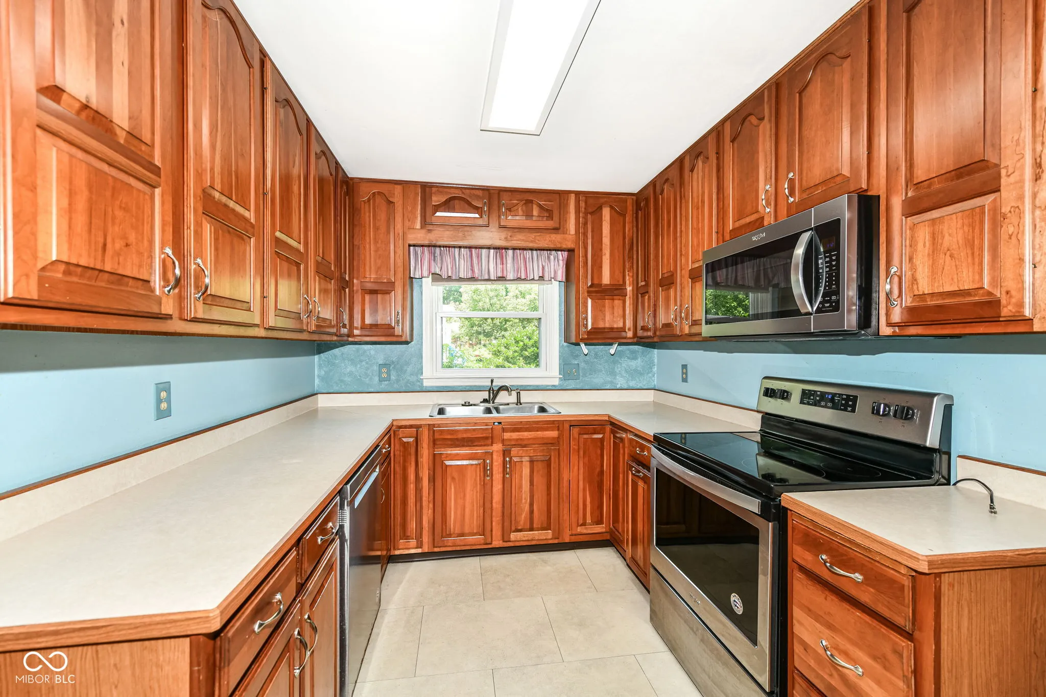 Indianapolis, Indiana 46260, United States, 4 Bedrooms Bedrooms, ,3 BathroomsBathrooms,Residential,Active,178209