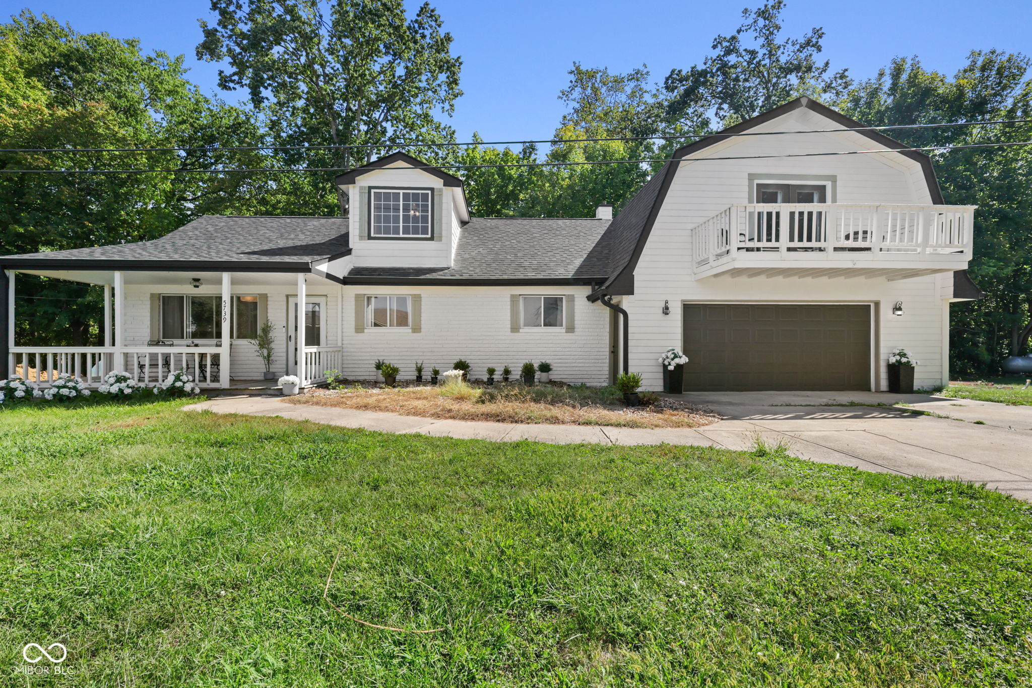 5739 Paradise Drive