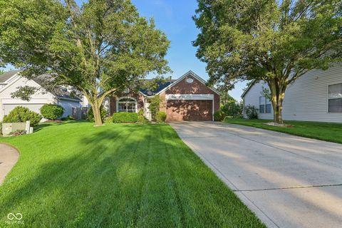 Photo of 10644 Kyle Court, Fishers, IN 46037 (MLS # 22104462)