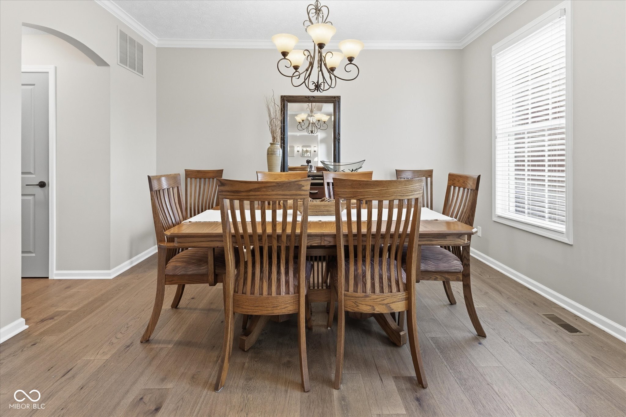 9070 Iris Lane