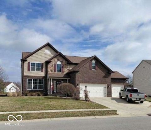 Photo of 176 W Tansey Crossing, Westfield, IN 46074 (MLS # 22083937)