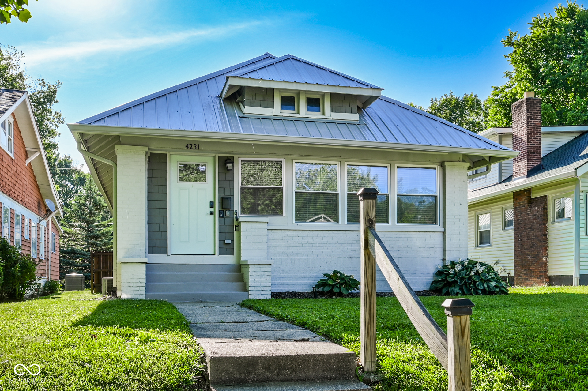 4231 Sunset Avenue