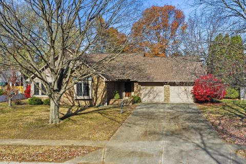 Photo of 208 Andover Lane, Noblesville, IN 46060 (MLS # 22073031)