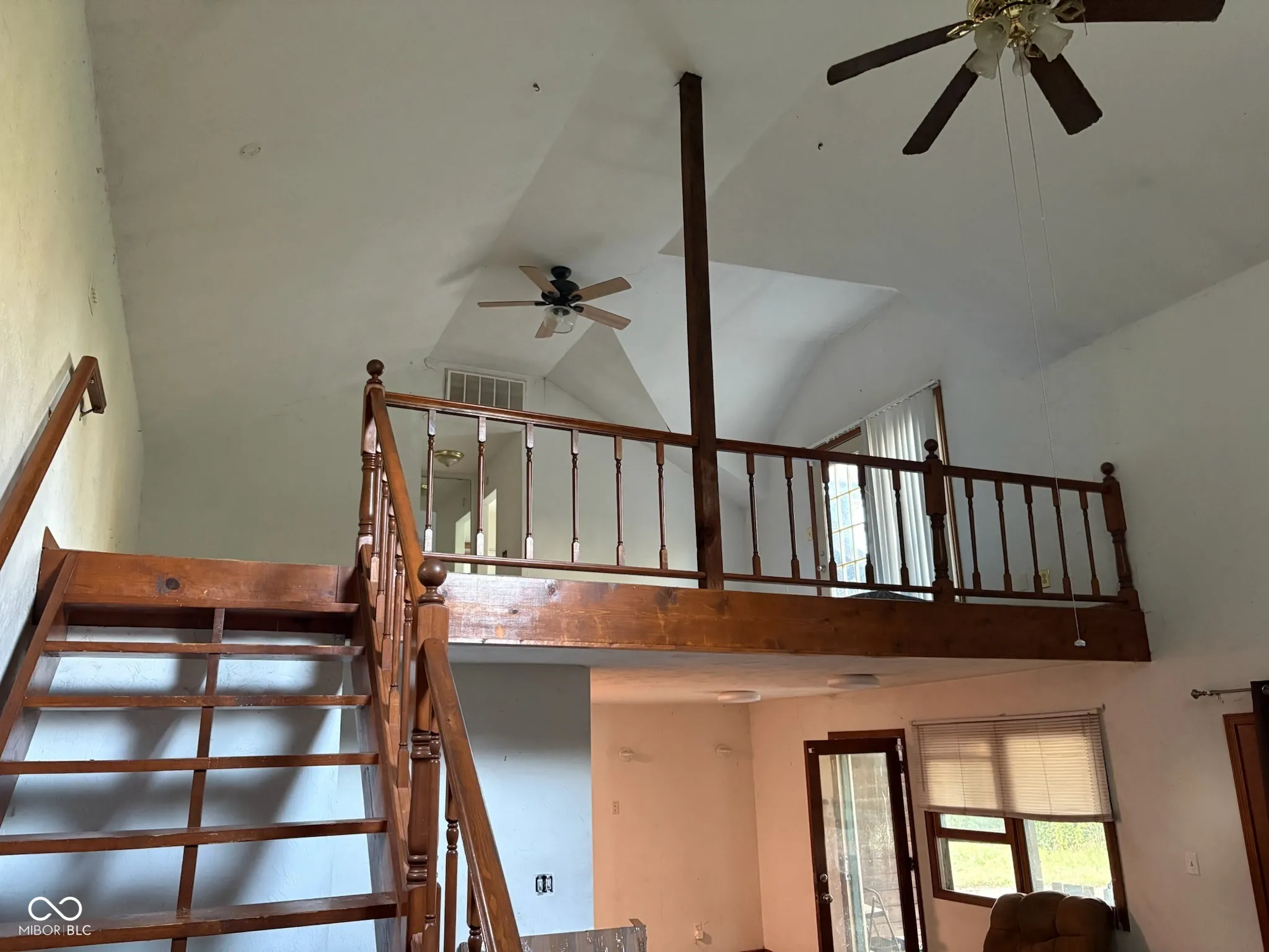 Anderson, Indiana 46016, United States, 2 Bedrooms Bedrooms, ,2 BathroomsBathrooms,Residential,Pending,212613