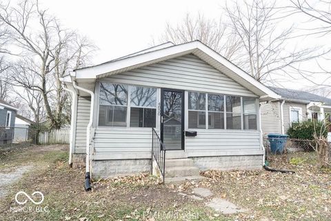 Photo of 4850 Hillside Avenue, Indianapolis, IN 46205 (MLS # 22079631)