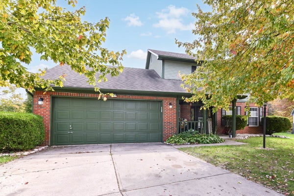 12423 HIGH VIEW CT, INDIANAPOLIS, IN 46236 - Image cbc9b10fcfcbe0d07829dfb55dbe0c3a/2809542126