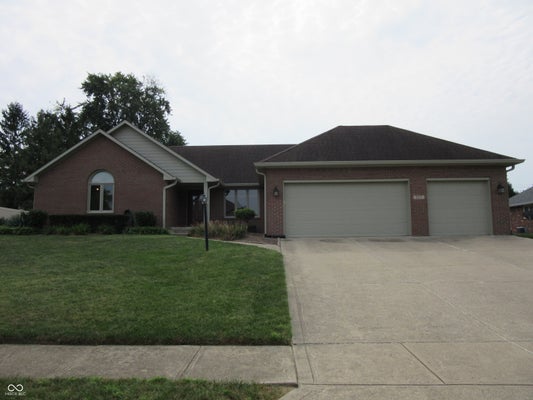 3717 THE CTS, GREENWOOD, IN 46143 - Image cbca93fbd229c8d36361195f5a12ce63/1433141267