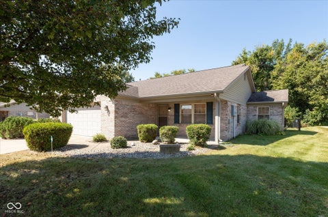 Photo of 5612 Blairwood Drive, Indianapolis, IN 46237 (MLS # 22123646)
