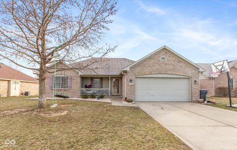 Photo of 377 Savannah Drive, Greenwood, IN 46142 (MLS # 22113187)
