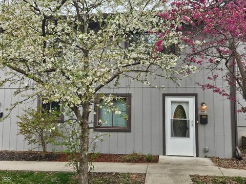 Photo of 7919 Benjamin Drive, Indianapolis, IN 46226 (MLS # 22093844)