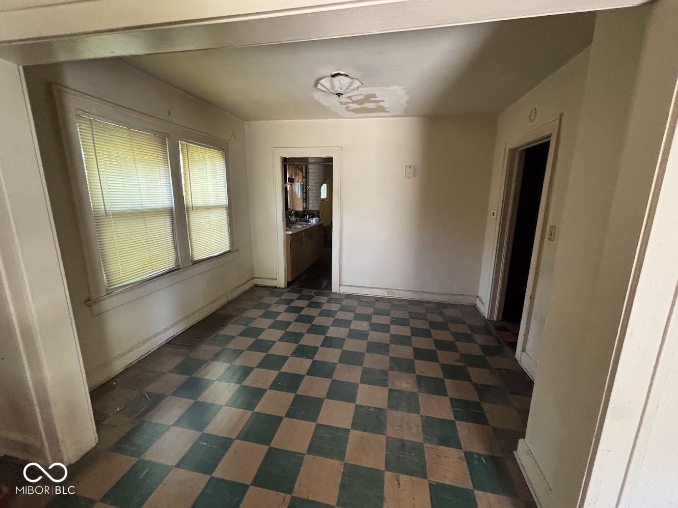 1340 W 32nd Street