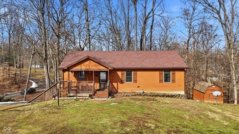 Photo of 968 W Bauer Drive, IN 46164 (MLS # 22084334)