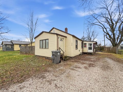 Photo of 1506 Mary Drive, Indianapolis, IN 46241 (MLS # 22090524)