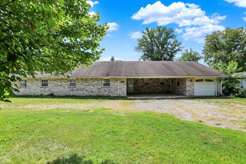 Photo of 425 E Jackson Street, Alexandria, IN 46001 (MLS # 22060134)