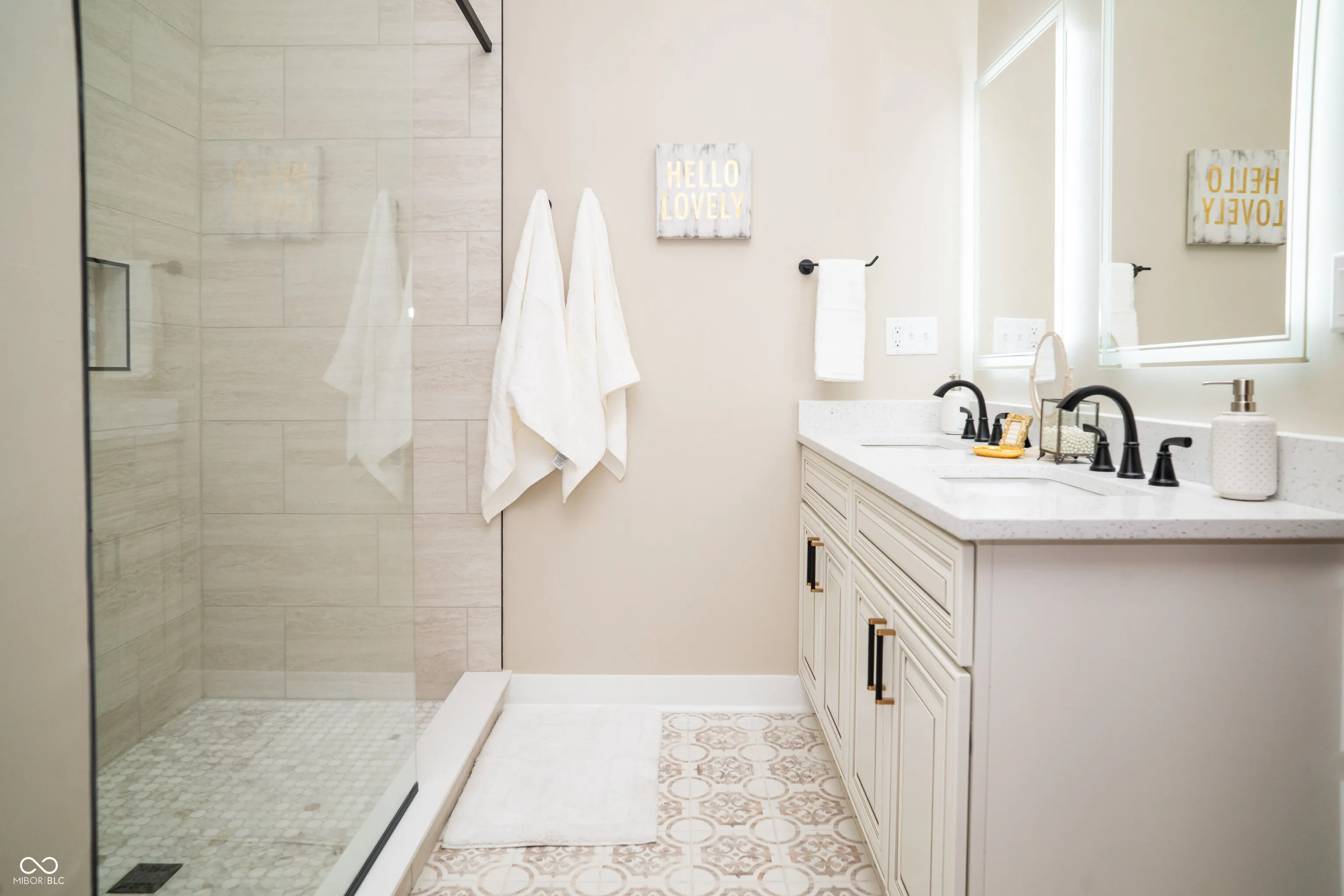 Franklin, Indiana 46131, United States, 4 Bedrooms Bedrooms, ,3 BathroomsBathrooms,Residential,Pending,212614