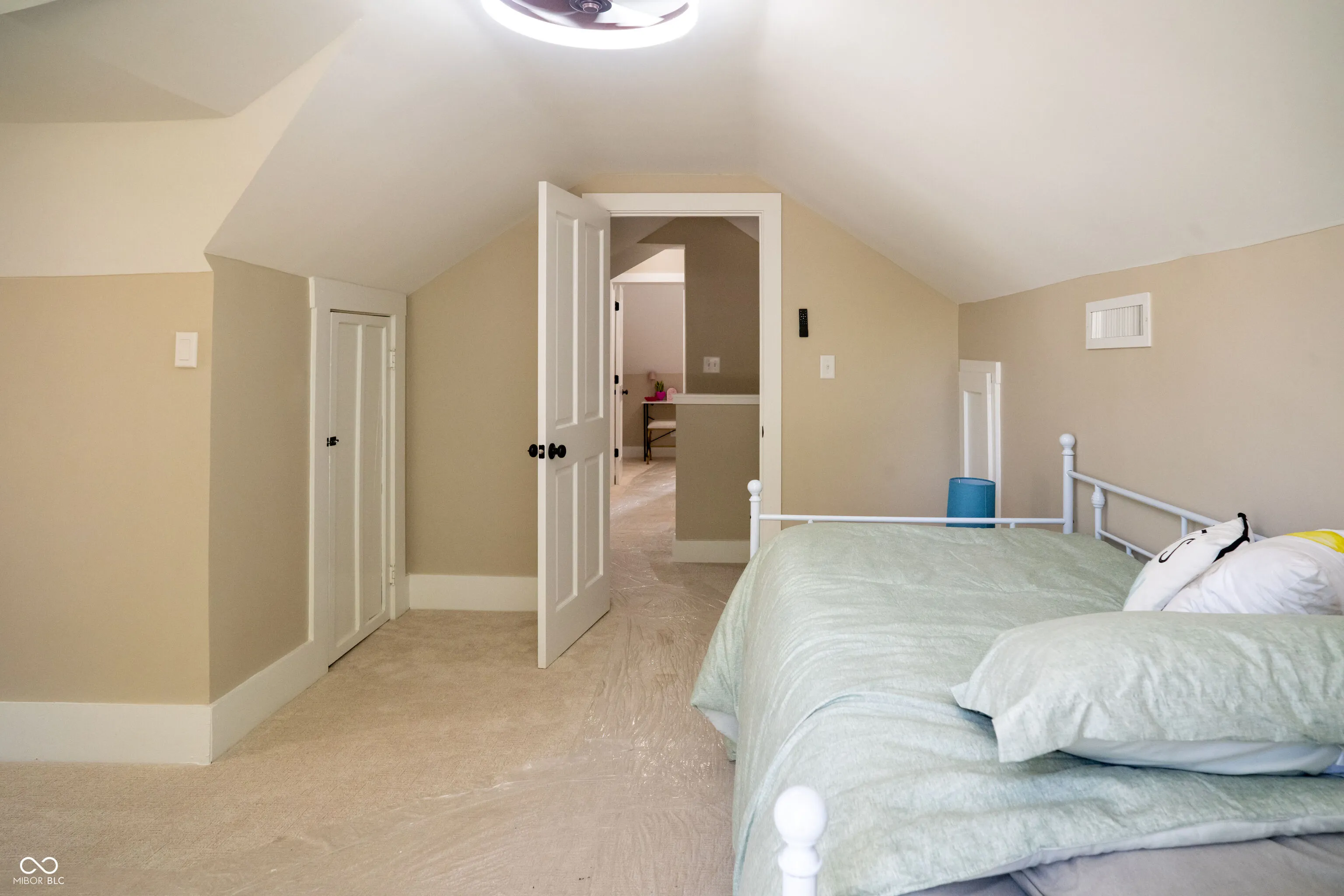 Franklin, Indiana 46131, United States, 4 Bedrooms Bedrooms, ,3 BathroomsBathrooms,Residential,Pending,212614