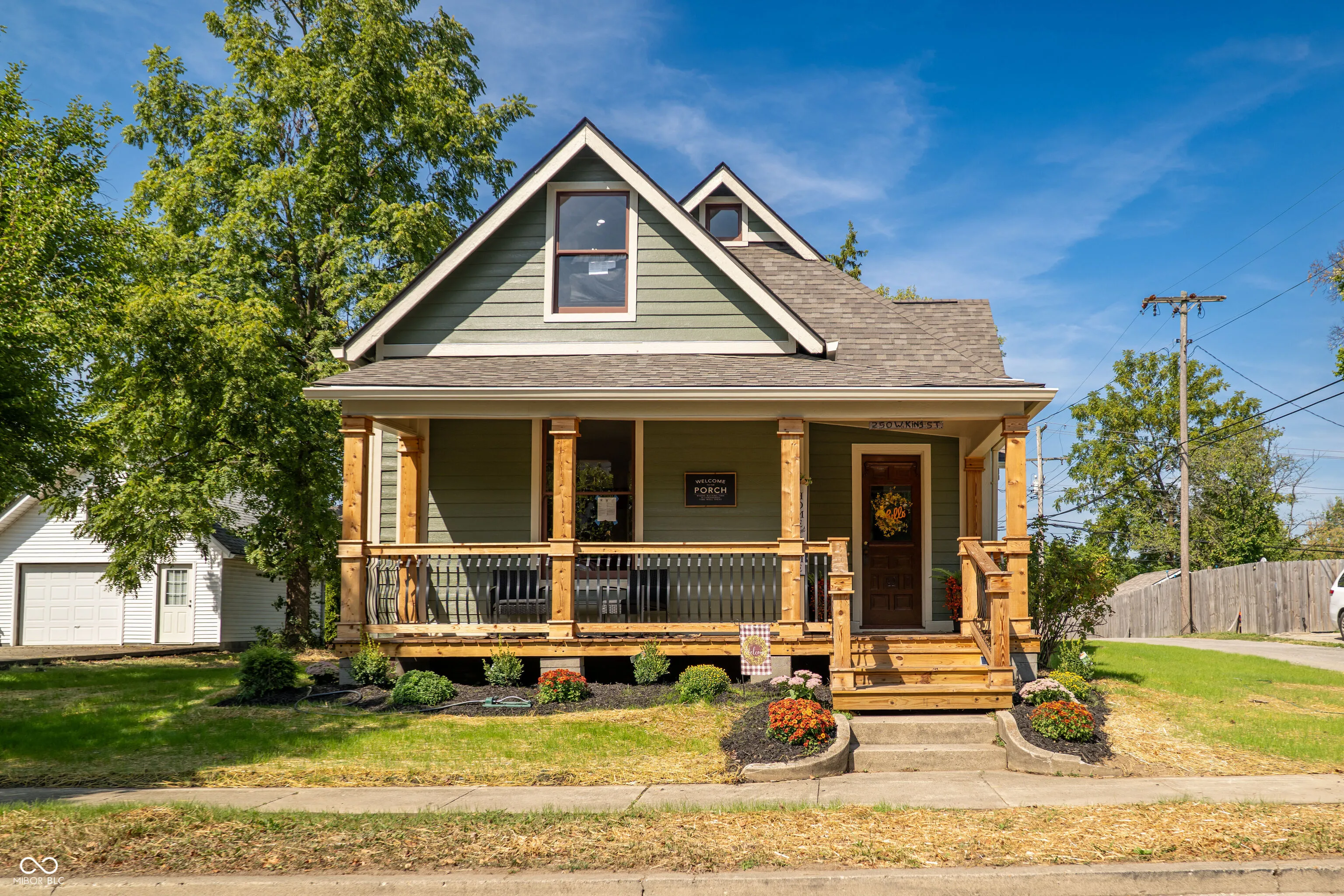 Franklin, Indiana 46131, United States, 4 Bedrooms Bedrooms, ,3 BathroomsBathrooms,Residential,Pending,212614