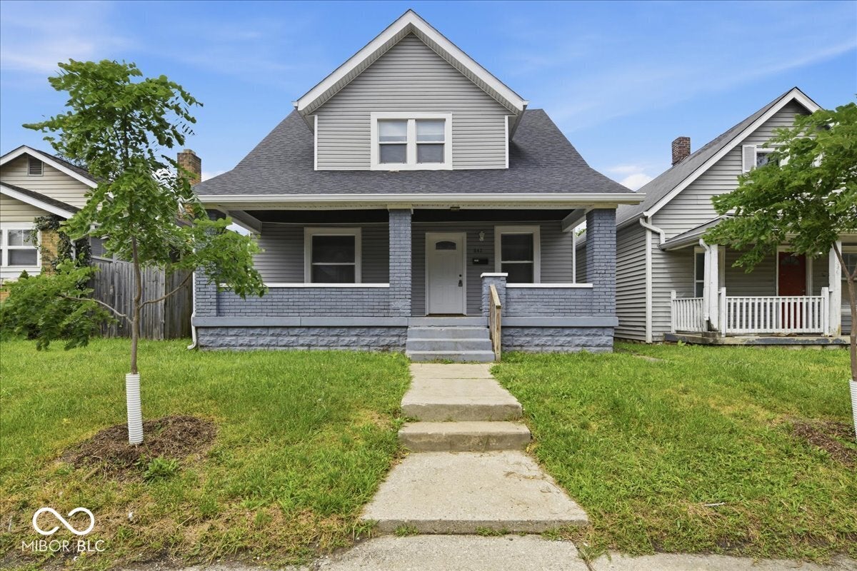 842 N Oakland Avenue