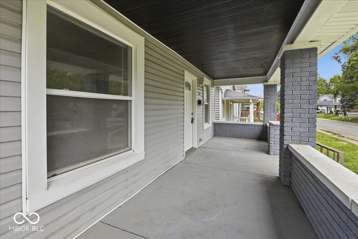 842 N Oakland Avenue