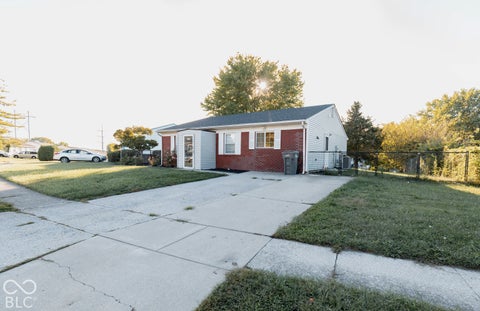 Photo of 3722 Remington Drive, Indianapolis, IN 46227 (MLS # 22132050)