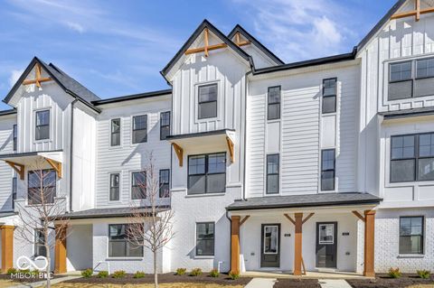 Photo of 4475 Yellowwood Avenue, Brownsburg, IN 46112 (MLS # 22095674)