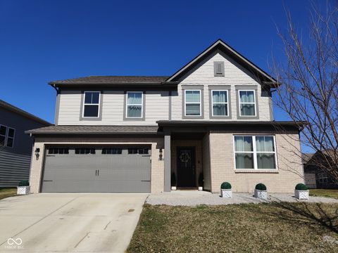 Photo of 16352 Sedalia Drive, Fishers, IN 46040 (MLS # 22087964)