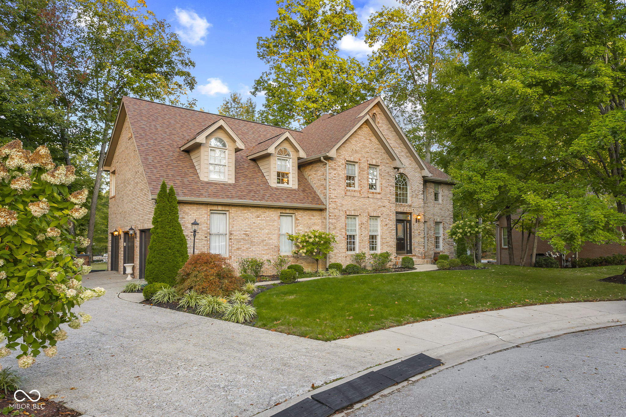 875 Baywood Court