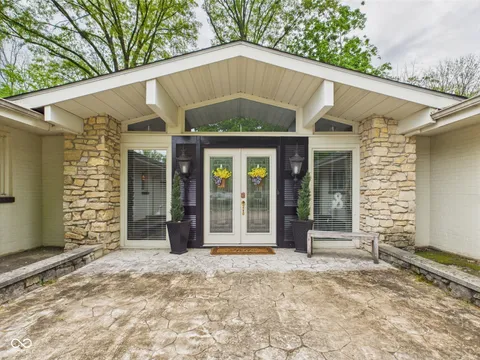 12 Windridge Street, Country Club Heights, IN 46011 - MLS#: 22038482