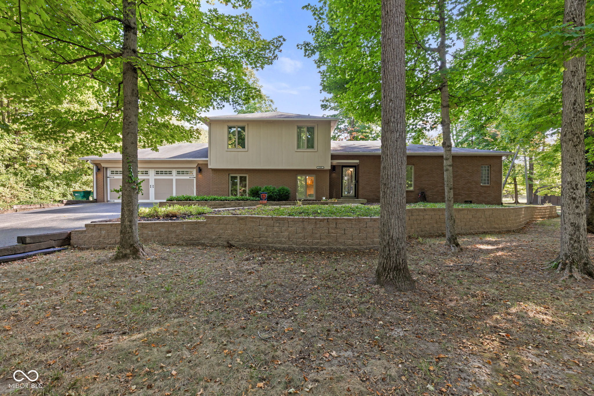 6548 Lake Forest Drive