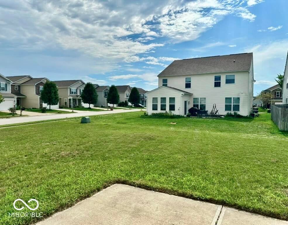 1935 Lakecrest Drive