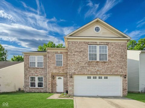 Photo of 10827 Zimmerman Lane, Indianapolis, IN 46231 (MLS # 22093145)