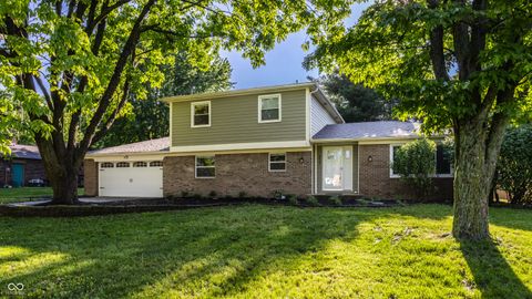 Photo of 9649 Sycamore Road, Carmel, IN 46032 (MLS # 22083803)